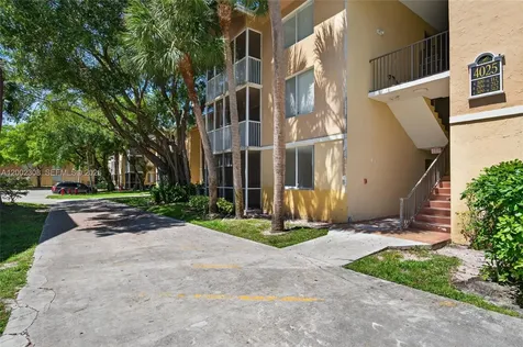 4025 W Mcnab Road Pompano Beach FL 33069