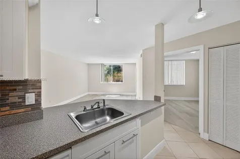 4025 W Mcnab Road Pompano Beach FL 33069