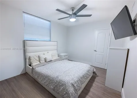 300 NW 42nd Avenue Miami FL 33126