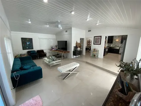 9840 SW 69th Avenue Pinecrest FL 33156