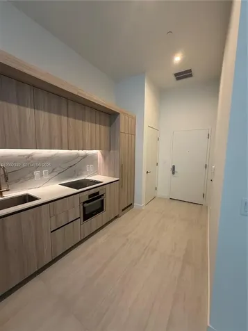 77 SE 5th Street Miami FL 33131