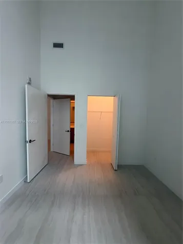77 SE 5th Street Miami FL 33131
