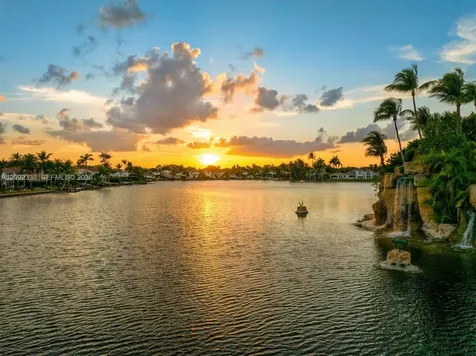 6914 NW 113th Place Doral FL 33178