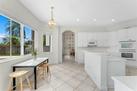 6914 NW 113th Place Doral FL 33178