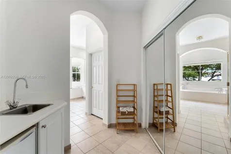 6914 NW 113th Place Doral FL 33178