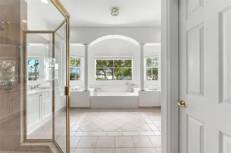 6914 NW 113th Place Doral FL 33178