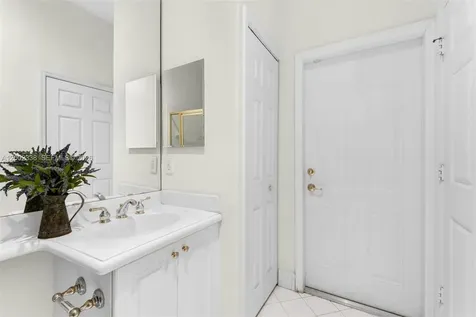 6914 NW 113th Place Doral FL 33178