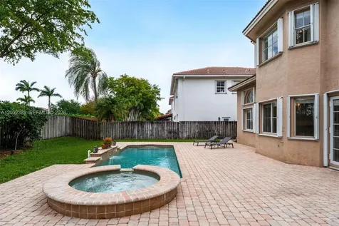 6914 NW 113th Place Doral FL 33178