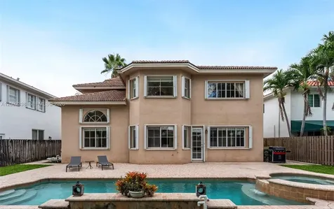 6914 NW 113th Place Doral FL 33178