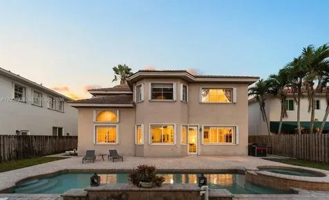 6914 NW 113th Place Doral FL 33178