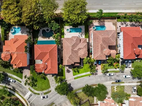6914 NW 113th Place Doral FL 33178