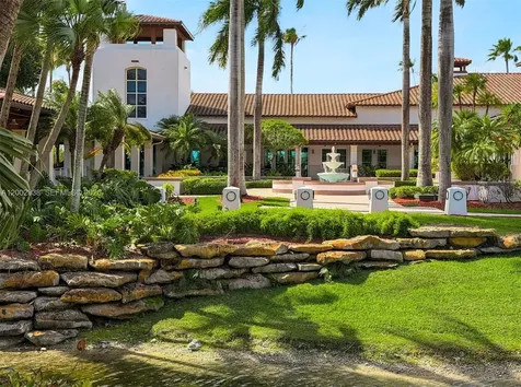 6914 NW 113th Place Doral FL 33178