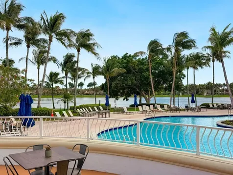 6914 NW 113th Place Doral FL 33178