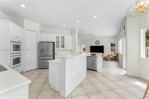 6914 NW 113th Place Doral FL 33178