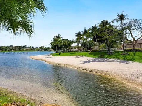 6914 NW 113th Place Doral FL 33178