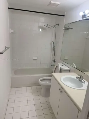 5099 NW 7th Street Miami FL 33126