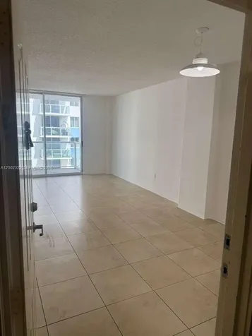 5099 NW 7th Street Miami FL 33126
