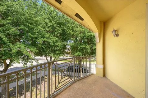 8964 W Flagler Street Miami FL 33174