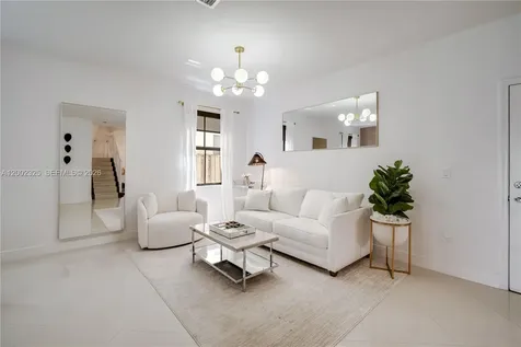 10045 NW 86th Terrace Doral FL 33178
