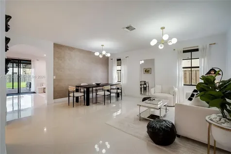 10045 NW 86th Terrace Doral FL 33178