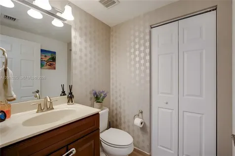 10045 NW 86th Terrace Doral FL 33178