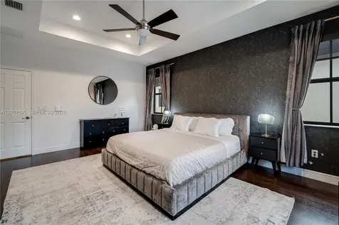 10045 NW 86th Terrace Doral FL 33178