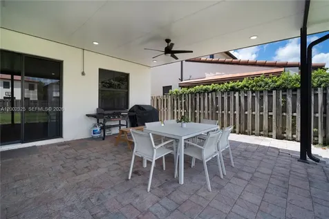 10045 NW 86th Terrace Doral FL 33178