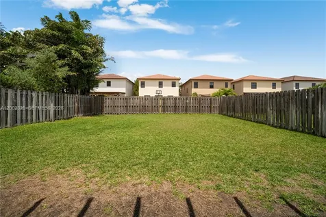 10045 NW 86th Terrace Doral FL 33178