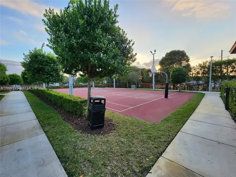 10045 NW 86th Terrace Doral FL 33178