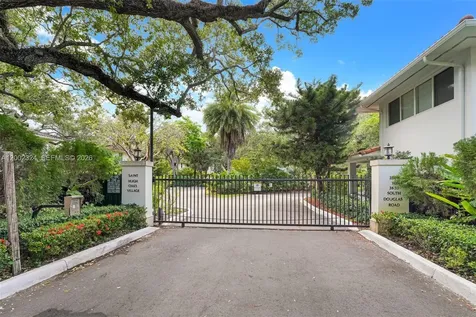 3605 SW 37 Avenue Coconut Grove FL 33133