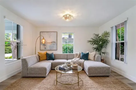 3605 SW 37 Avenue Coconut Grove FL 33133