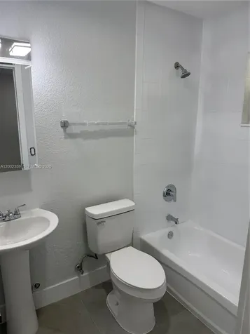7608 NW 38th Court Davie FL 33024