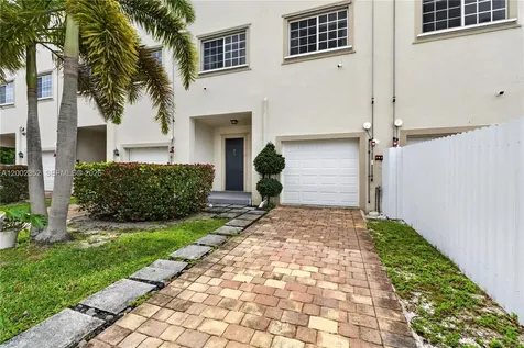 14213 SW 274th Street Homestead FL 33032