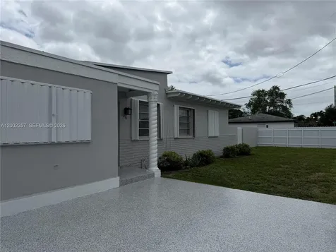 251 SW 69th Avenue Miami FL 33144