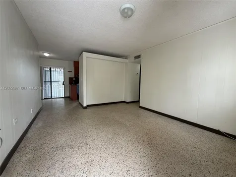 251 SW 69th Avenue Miami FL 33144