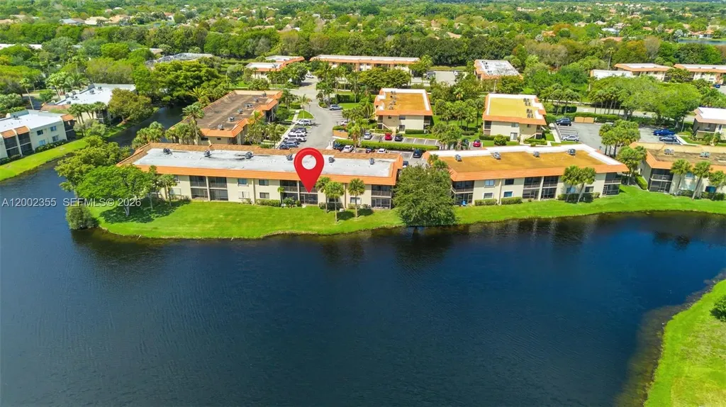 390 Lakeview Drive Weston FL 33326