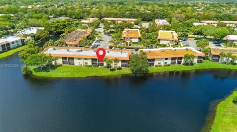 390 Lakeview Drive Weston FL 33326