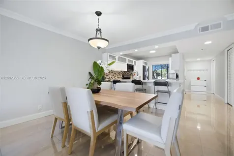 390 Lakeview Drive Weston FL 33326