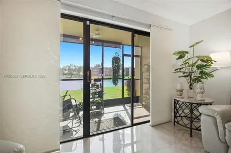 390 Lakeview Drive Weston FL 33326