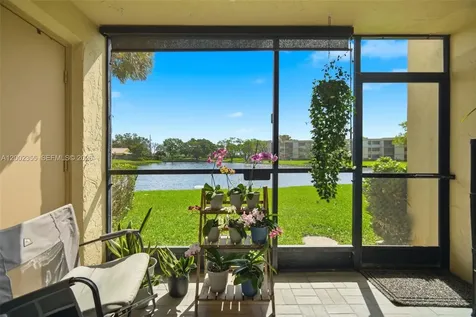 390 Lakeview Drive Weston FL 33326