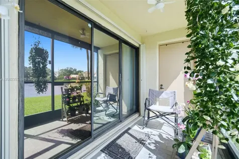 390 Lakeview Drive Weston FL 33326