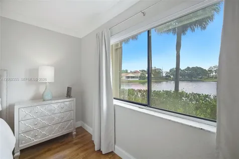 390 Lakeview Drive Weston FL 33326