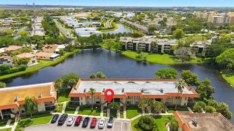 390 Lakeview Drive Weston FL 33326