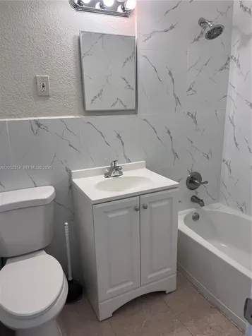 109 NW 14th Way Dania Beach FL 33004