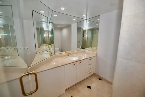 19955 NE 38th Court Aventura FL 33180