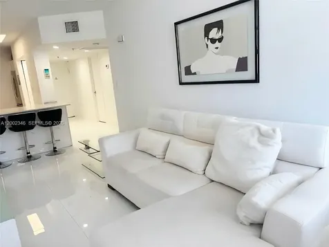 100 Lincoln Road Miami Beach FL 33139