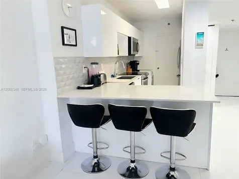 100 Lincoln Road Miami Beach FL 33139