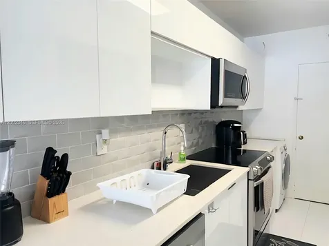 100 Lincoln Road Miami Beach FL 33139