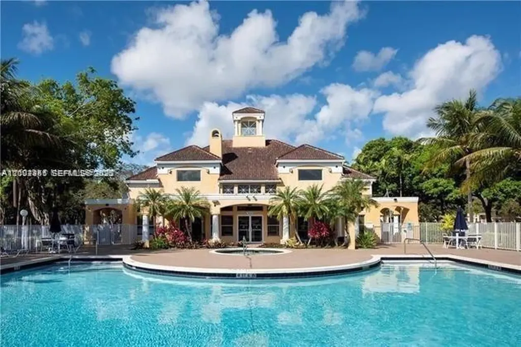 2371 NW 33rd Street Oakland Park FL 33309