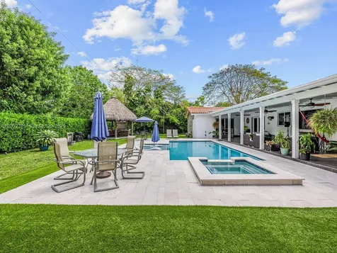 7495 SW 73rd Terrace Miami FL 33143